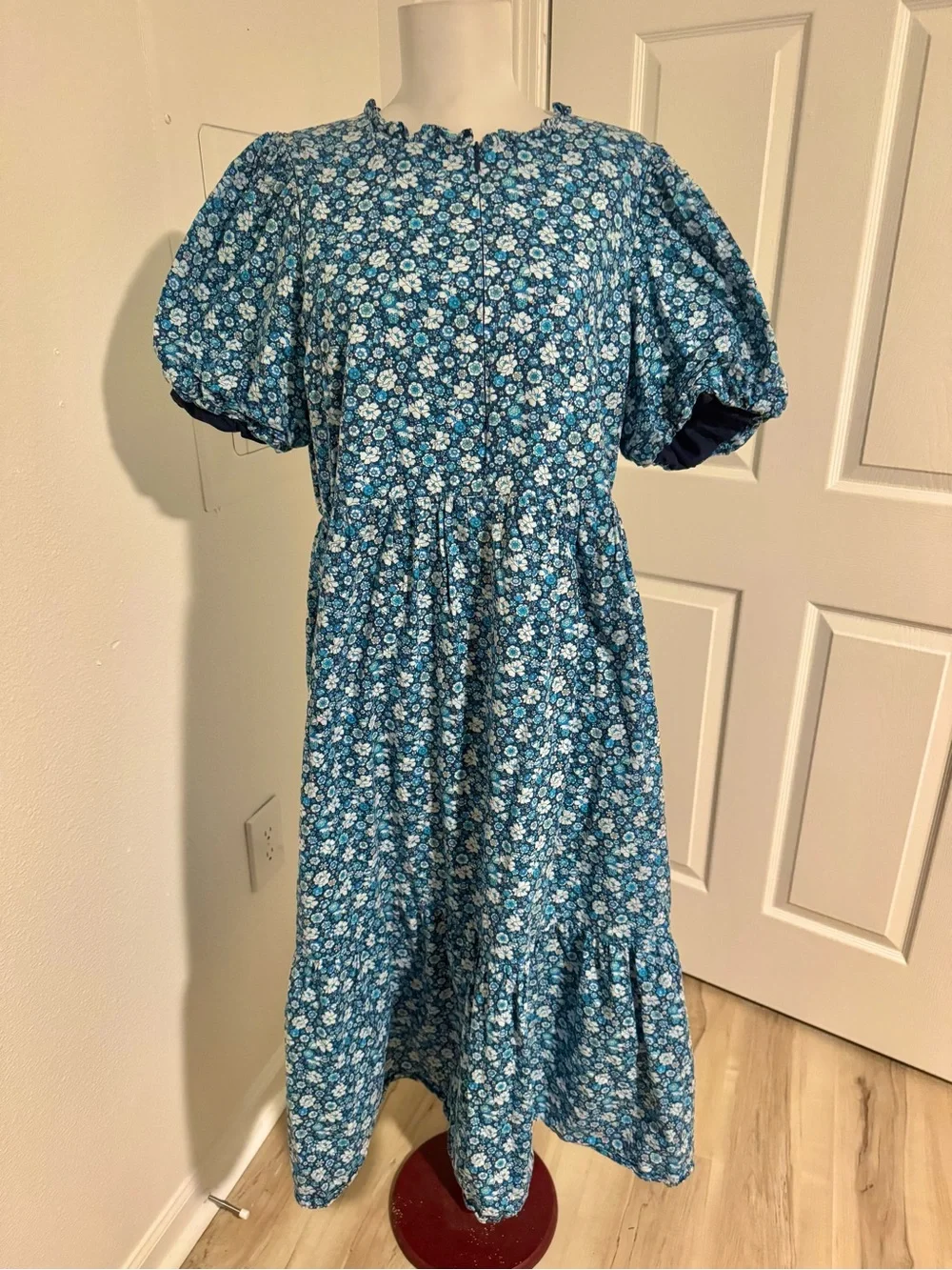 Tuckernuck Hyacinth House Blue Floral Puff Sleeve Midi Dress Size L